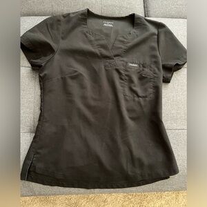 MOVING SALE! Jaanuu one pocket scrub top